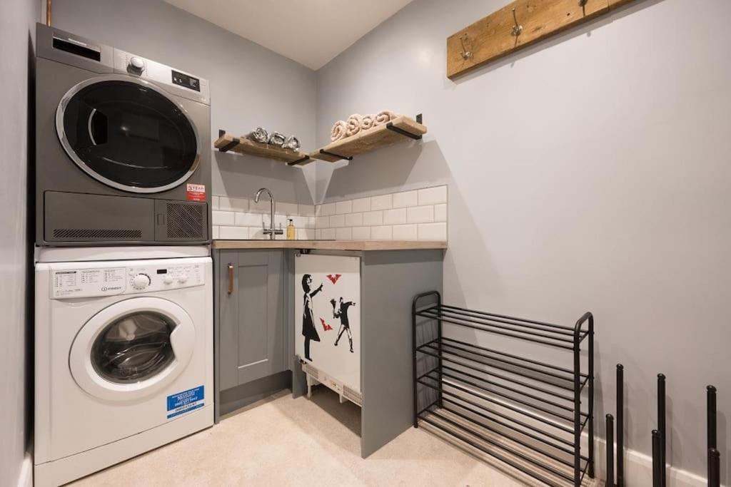 The Lettered Board Apartments Пикеринг Экстерьер фото